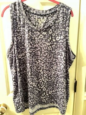 Tommy Bahama Gray and Silver Animal Print Tank Top